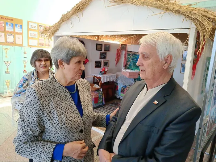 AAAA99FA-86DE-49A9-BC9D-0A26B56D19EB