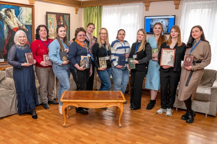 EDD081FE-DA40-436F-896C-3D60120DB2E6